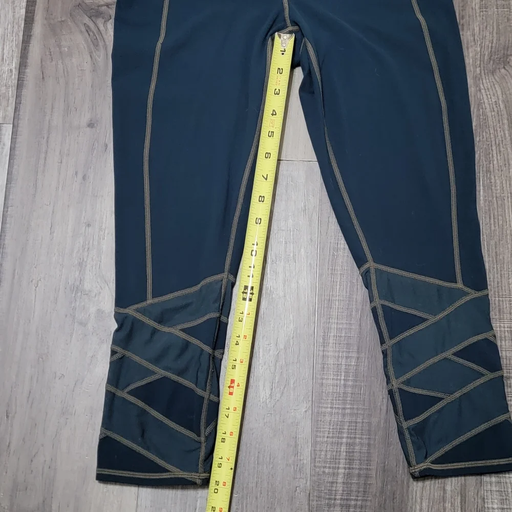Athleta Capri Teal Mesh Bottom Leggings - Picture 7 of 13